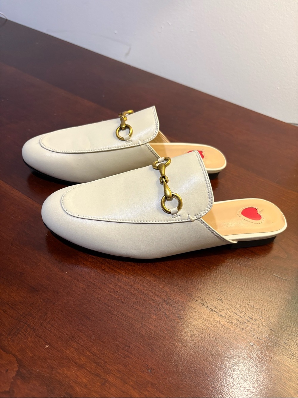 Vertundy Womens size 8.5 White Faux Leather Slide On Gold Buckle Loafers Shoes